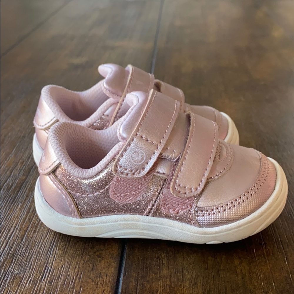 Toddler girl walking shoes with Velcro